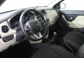 Подержанный автомобиль Renault Logan Sedan 2019 года (6 фото)