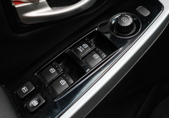 Подержанный автомобиль SsangYong Actyon 2014 года (13 фото)
