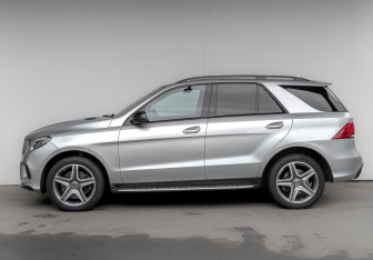 Подержанный автомобиль Mercedes-Benz GLE 2017 года (8 фото)