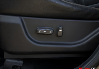 Подержанный автомобиль Geely Emgrand X7 2015 года (15 фото)