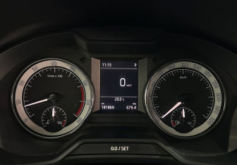 Подержанный автомобиль Skoda Octavia Liftback 2017 года (13 фото)