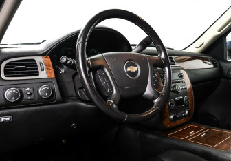 Подержанный автомобиль Chevrolet Tahoe 2008 года (7 фото)