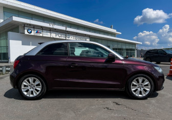 Подержанный автомобиль Audi A1 2012 года (4 фото)