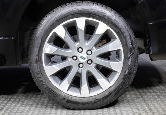 Подержанный автомобиль Land Rover Freelander 2013 года (19 фото)