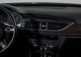 Подержанный автомобиль Audi A6 Sedan 2015 года (13 фото)