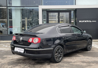 Подержанный автомобиль Volkswagen Passat Sedan 2007 года (5 фото)