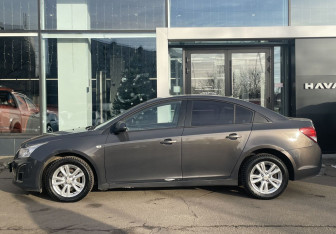 Подержанный автомобиль Chevrolet Cruze Sedan 2012 года (8 фото)