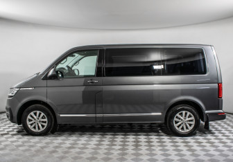 Подержанный автомобиль Volkswagen Caravelle 2021 года (8 фото)