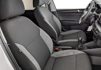 Подержанный автомобиль Skoda Rapid Liftback 2021 года (24 фото)