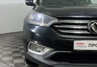 Подержанный автомобиль DongFeng AX7 2017 года (5 фото)