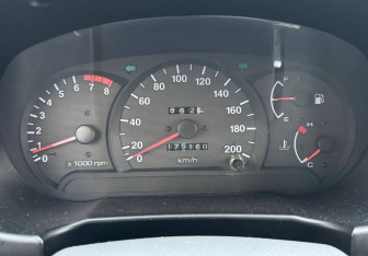 Подержанный автомобиль Hyundai Accent Sedan 2005 года (13 фото)