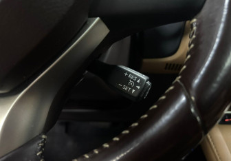 Подержанный автомобиль Lexus ES 2016 года (23 фото)