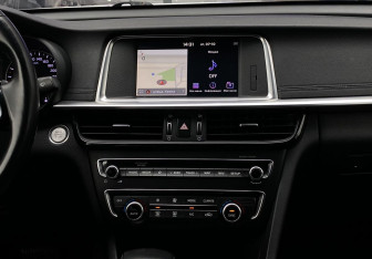 Подержанный автомобиль Kia Optima Sedan 2019 года (11 фото)