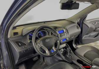 Подержанный автомобиль Hyundai ix35 2010 года (9 фото)