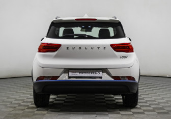 Подержанный автомобиль Evolute i-JOY 2025 года (6 фото)