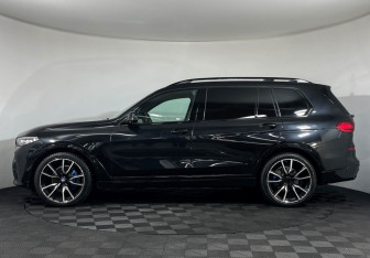 Подержанный автомобиль BMW X7 2019 года (5 фото)
