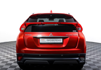 Подержанный автомобиль Mitsubishi Eclipse Cross 2018 года (6 фото)
