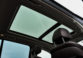 Подержанный автомобиль BMW X5 2023 года (15 фото)