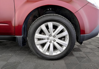 Подержанный автомобиль Subaru Forester Suv 2012 года (18 фото)