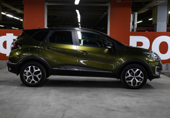 Подержанный автомобиль Renault Kaptur 2017 года (4 фото)