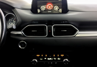 Подержанный автомобиль Mazda CX-5 2019 года (15 фото)