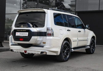 Подержанный автомобиль Mitsubishi Pajero 2019 года (4 фото)