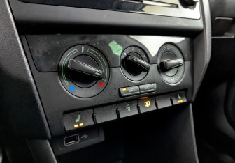 Подержанный автомобиль Skoda Rapid Liftback 2019 года (27 фото)