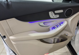 Подержанный автомобиль Mercedes-Benz GLC Coupe 2021 года (25 фото)