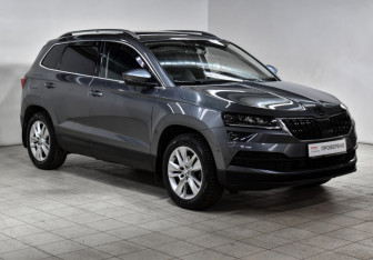 Подержанный автомобиль Skoda Karoq 2020 года (3 фото)