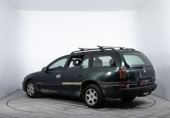 Подержанный автомобиль Opel Omega Wagon 1997 года (7 фото)