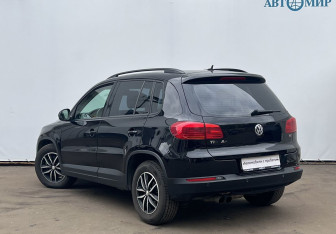 Подержанный автомобиль Volkswagen Tiguan 2012 года (7 фото)