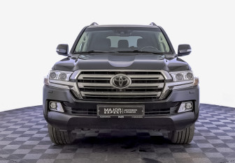 Подержанный автомобиль Toyota Land Cruiser Suv 2019 года (2 фото)