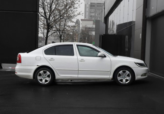 Подержанный автомобиль Skoda Octavia Liftback 2012 года (4 фото)