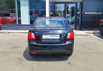 Подержанный автомобиль Kia Rio Sedan 2011 года (6 фото)