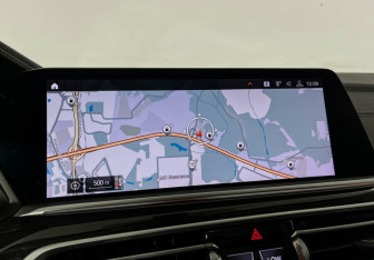 Подержанный автомобиль BMW X7 2020 года (20 фото)