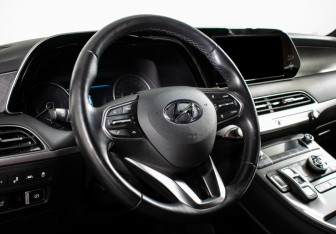 Подержанный автомобиль Hyundai Palisade 2019 года (17 фото)
