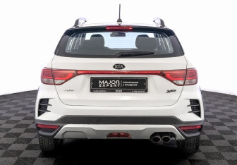 Подержанный автомобиль Kia Rio Hatchback 2021 года (6 фото)