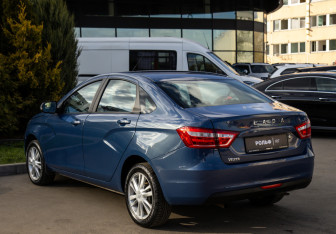 Подержанный автомобиль LADA (ВАЗ) Vesta Sedan 2016 года (5 фото)