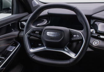 Подержанный автомобиль Geely Preface 2024 года (15 фото)