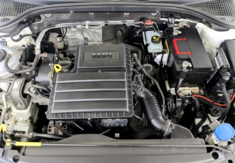 Подержанный автомобиль Skoda Octavia Liftback 2018 года (9 фото)