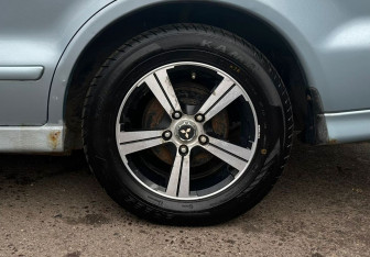 Подержанный автомобиль Mitsubishi Galant Sedan 2003 года (15 фото)