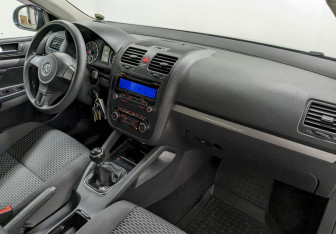Подержанный автомобиль Volkswagen Jetta Sedan 2010 года (19 фото)