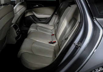 Подержанный автомобиль Audi A6 Sedan 2017 года (10 фото)