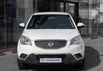 Подержанный автомобиль SsangYong Actyon 2011 года (2 фото)