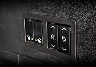 Подержанный автомобиль Cadillac Escalade Suv 2020 года (27 фото)