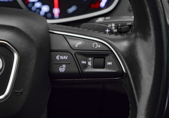 Подержанный автомобиль Audi Q5 2017 года (16 фото)