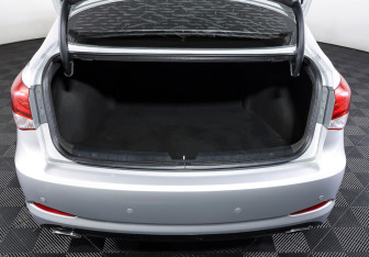 Подержанный автомобиль Hyundai i40 Sedan 2016 года (10 фото)