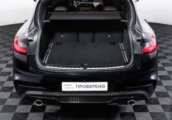 Подержанный автомобиль BMW X4 2019 года (10 фото)