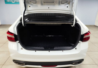 Подержанный автомобиль LADA (ВАЗ) Vesta Sedan 2024 года (11 фото)