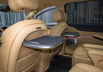 Подержанный автомобиль Voyah Dream 2023 года (23 фото)